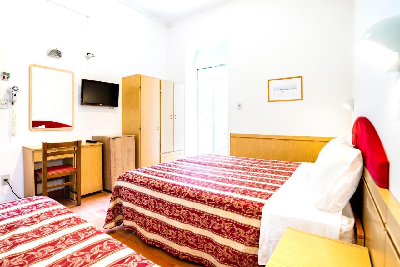 Hotel Angelus Римини Экстерьер фото